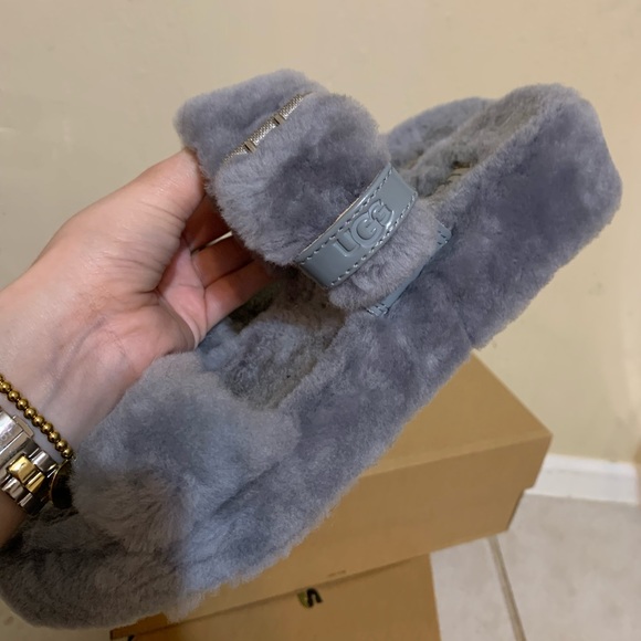 Gray Ugg Fuzzy Sandals - Picture 3 of 6